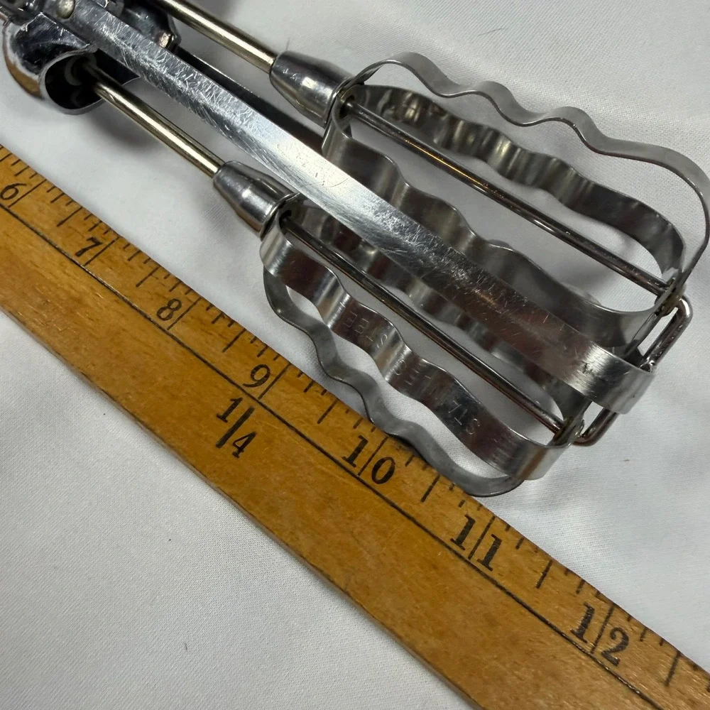 Flint Ekco Vintage Hand Crank Egg Beater Mixer Silver Black Stainless Steel MCM
